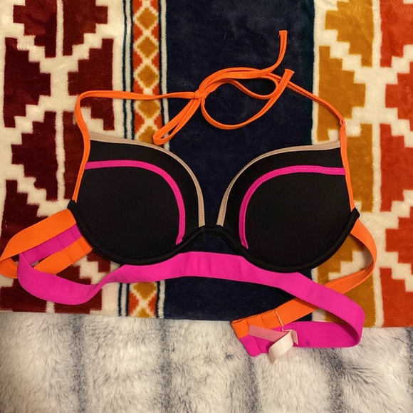 Victoria’s Secret bikini bundle - Picture 3 of 3